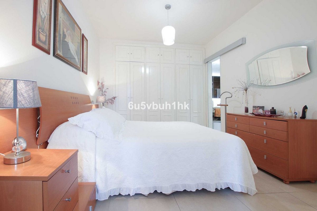 2 bedroom Apartments for sale in Las Chapas – R5272819