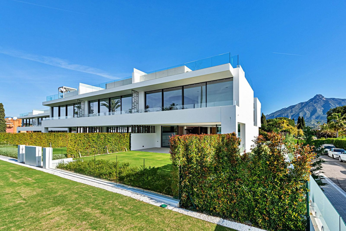 3 bedroom Semi-detached for sale in Milla de Oro – R5151622