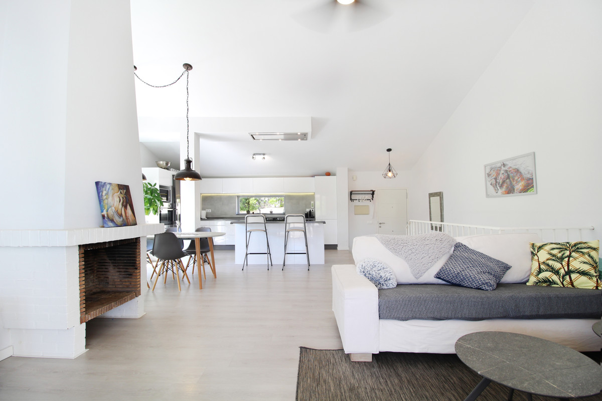 3 bedroom Townhouses for sale in Nueva Milla de Oro – R5263552