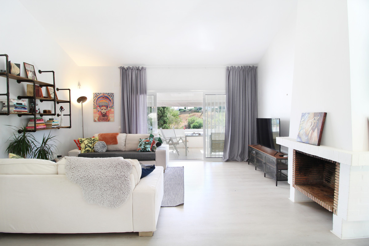 3 bedroom Townhouses for sale in Nueva Milla de Oro – R5263552