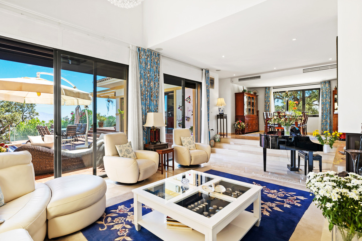 5 bedroom Villas for sale in Marbella – R5289004