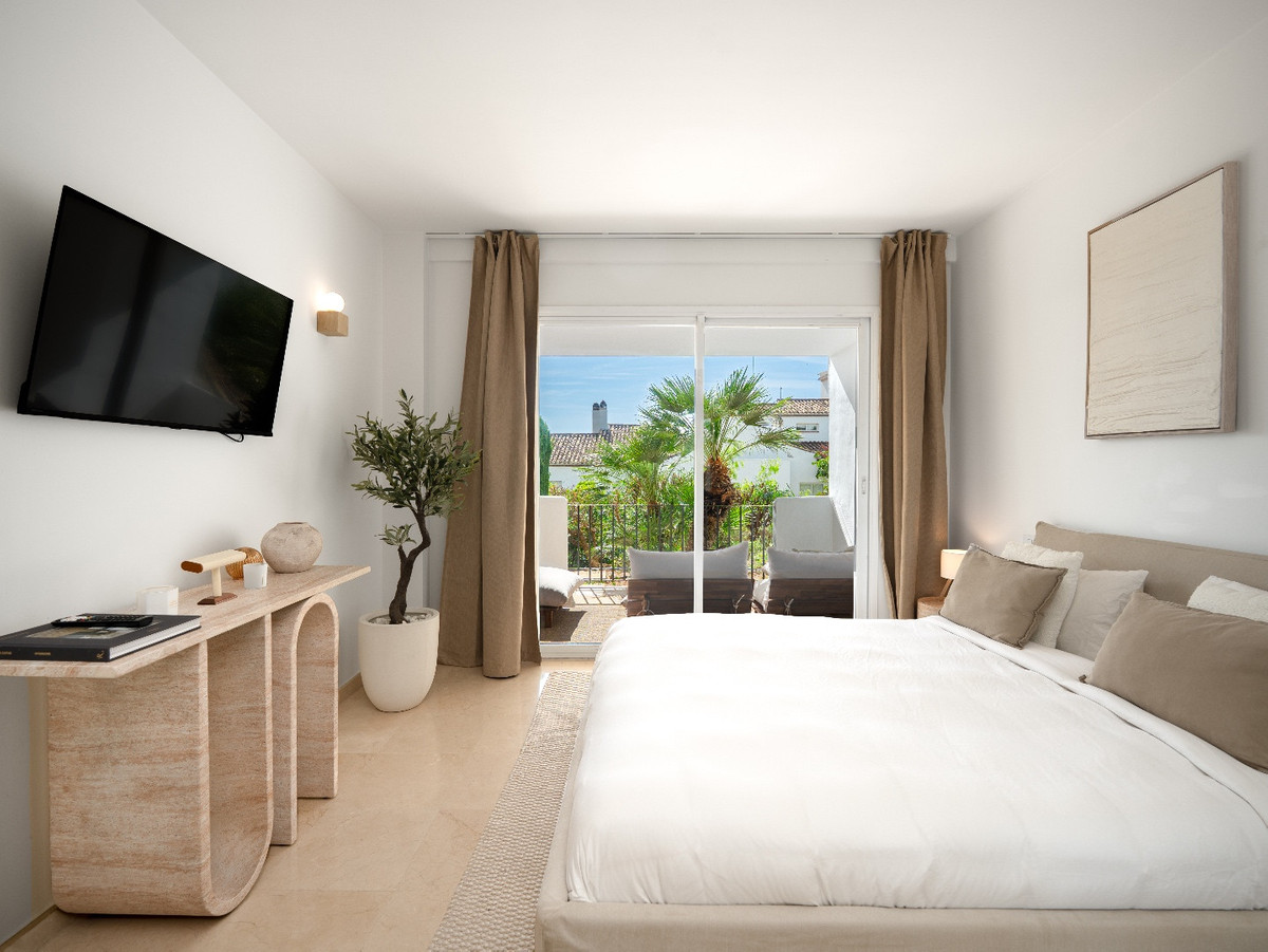 2 bedroom Apartments for sale in La Quinta – R5238241