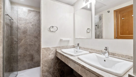 3 bedroom Apartments for sale in Santa Clara – R5250952