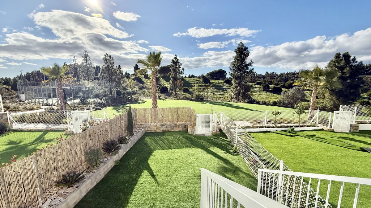 3 bedroom Apartments for sale in La Cala de Mijas – R5264209