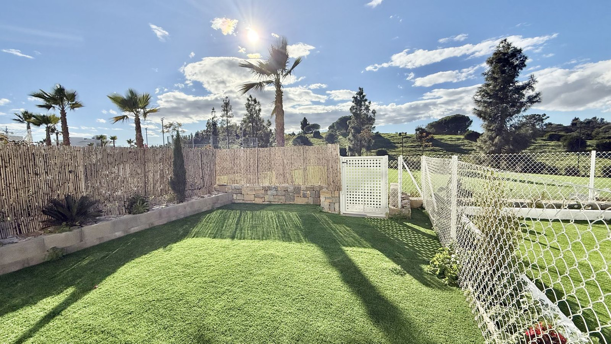 3 bedroom Apartments for sale in La Cala de Mijas – R5264209