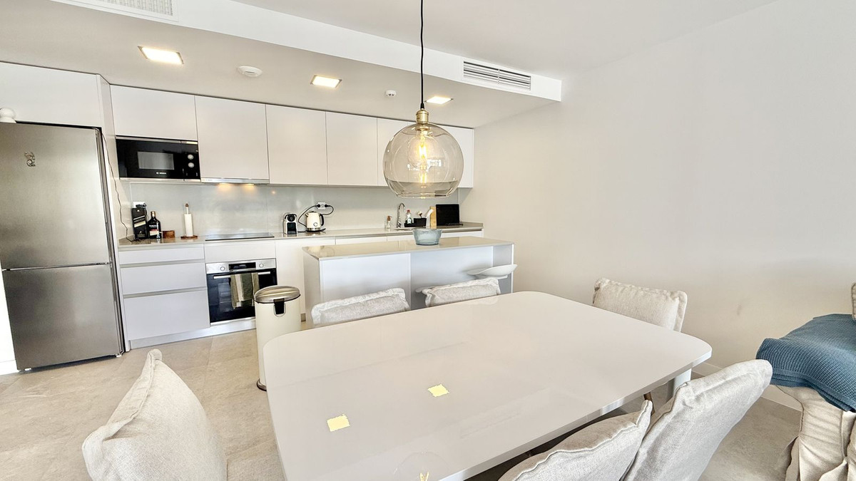 3 bedroom Apartments for sale in La Cala de Mijas – R5264209