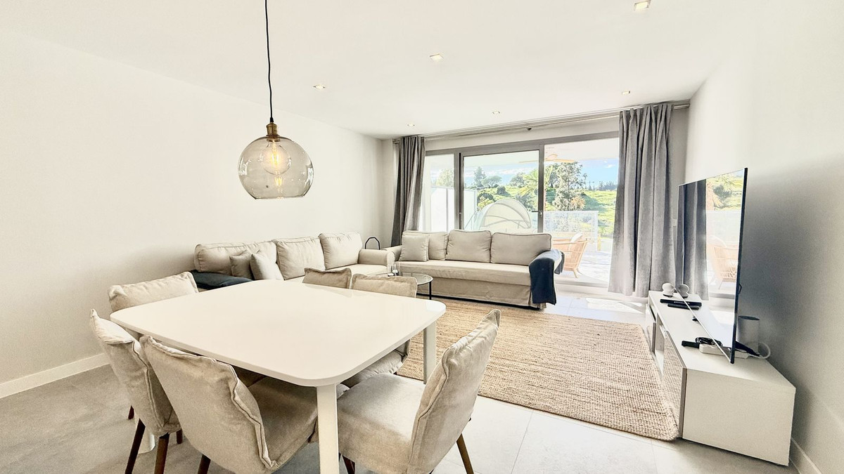 3 bedroom Apartments for sale in La Cala de Mijas – R5264209