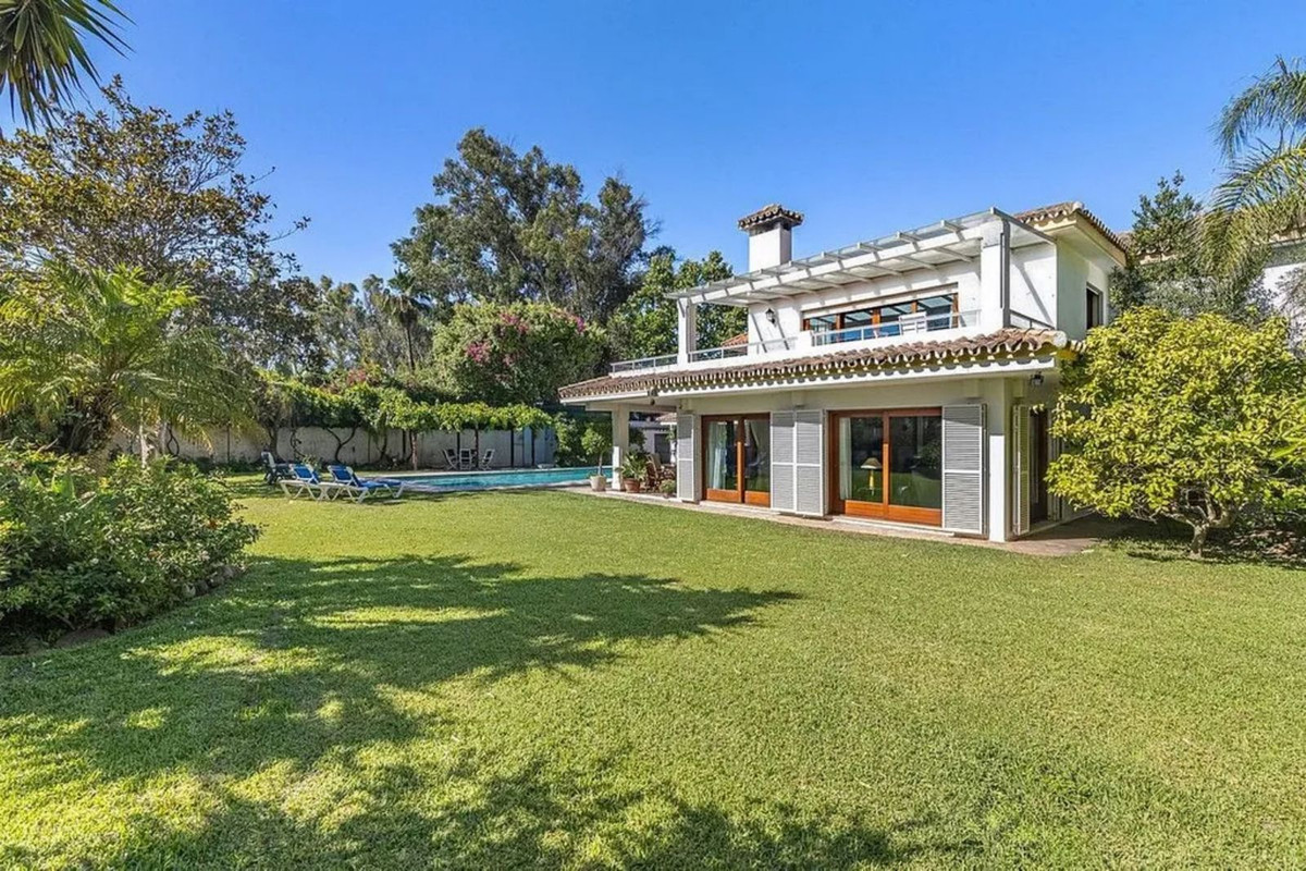 5 bedroom Villas for sale in Atalaya – R5194201 5 bedroom Villas for sale in Atalaya – R5194201