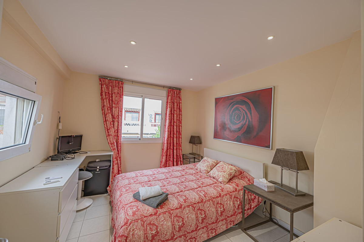 5 bedroom Townhouses for sale in Marbella – R5223274