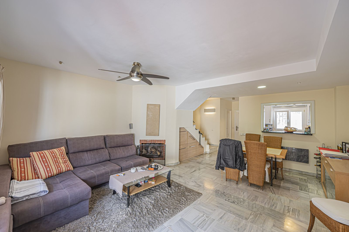 5 bedroom Townhouses for sale in Marbella – R5223274