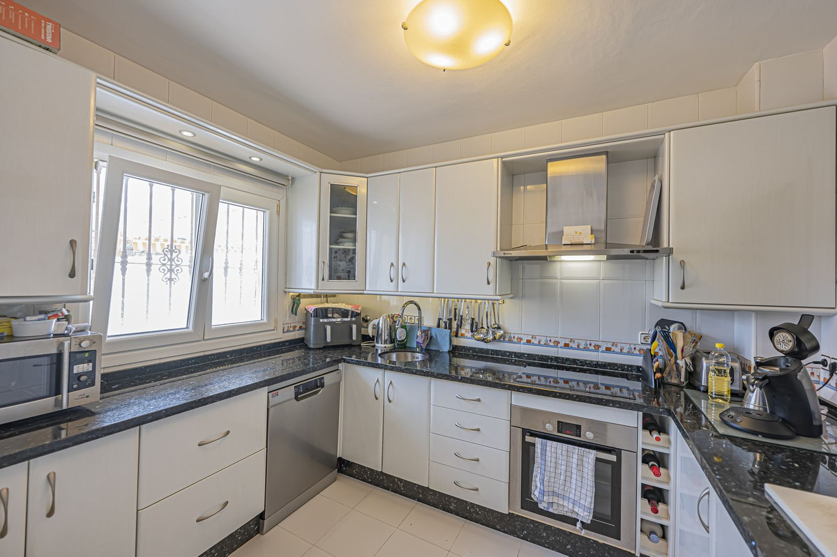 5 bedroom Townhouses for sale in Marbella – R5223274