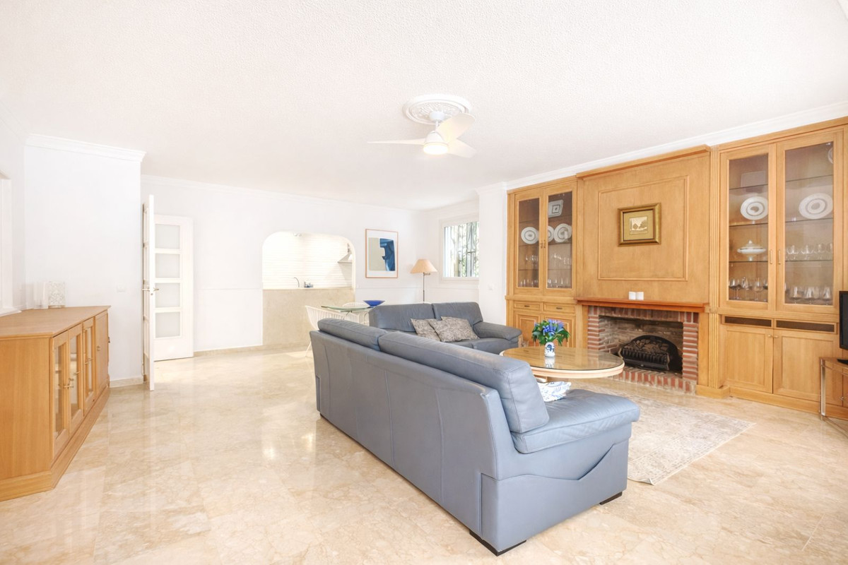 3 bedroom Apartments for sale in Marbella – R5287936