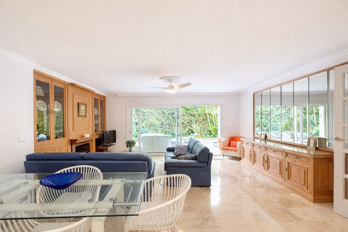 3 bedroom Apartments for sale in Marbella – R5287936