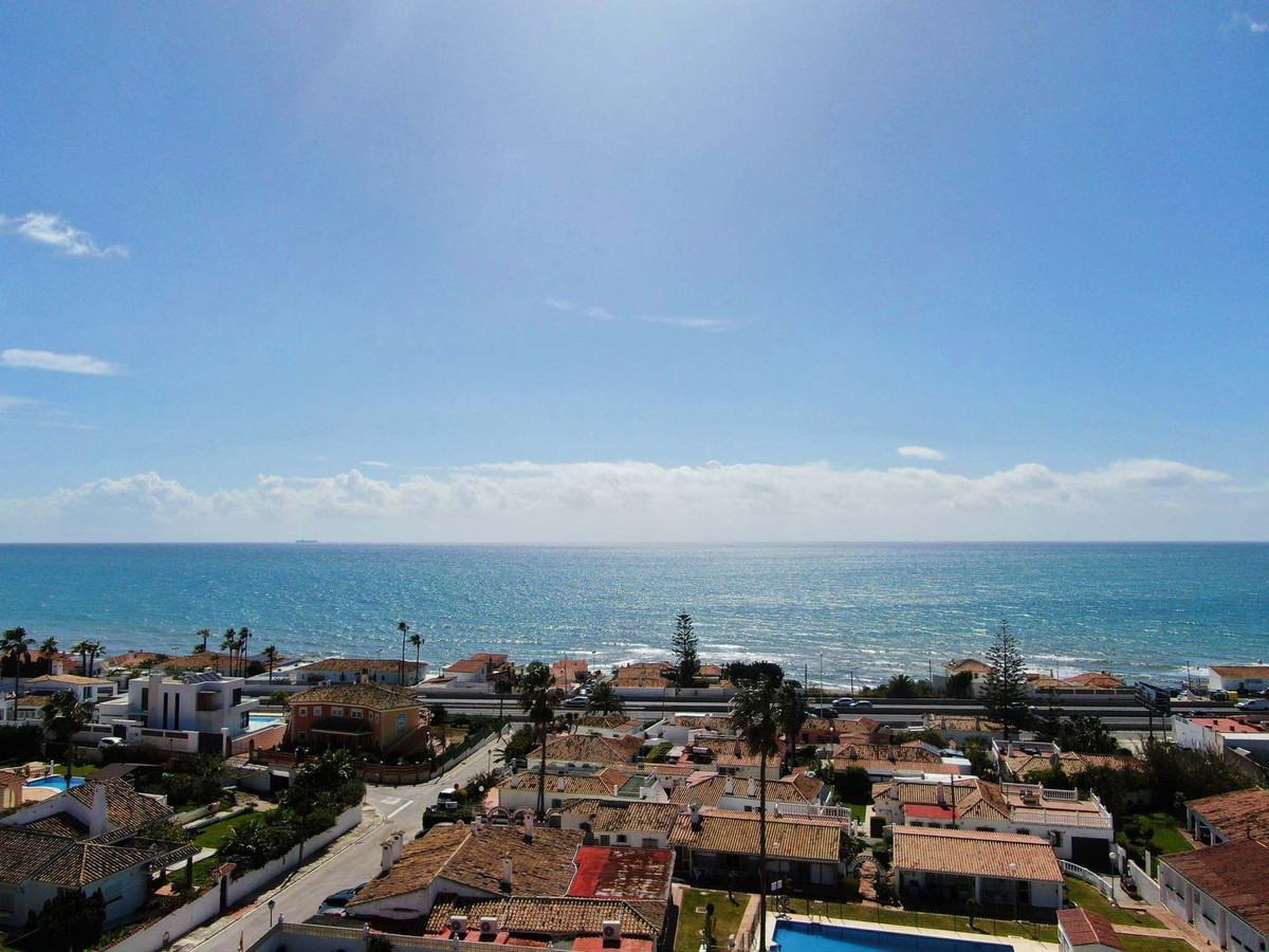 5 bedroom Villas for sale in La Cala de Mijas – R5181388