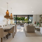 4 bedroom Semi-detached for sale in Sierra Blanca – R5264362