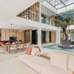 5 bedroom Villas for sale in Milla de Oro – R5256358