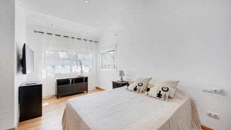 Adosados de 4 dormitorios en venta en El Rosario – R5133715