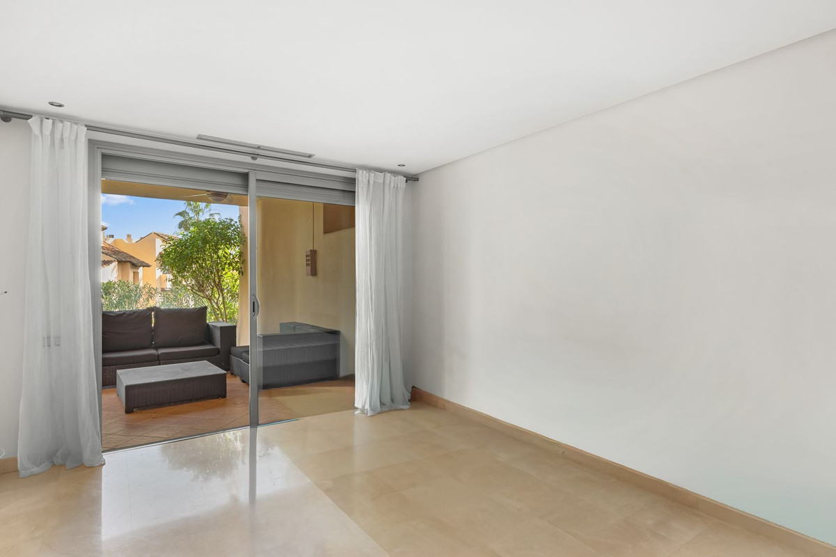 2 bedroom Apartments for sale in Milla de Oro – R5274760