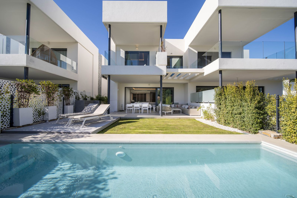 4 bedroom Semi-detached for sale in Marbella – R5274235