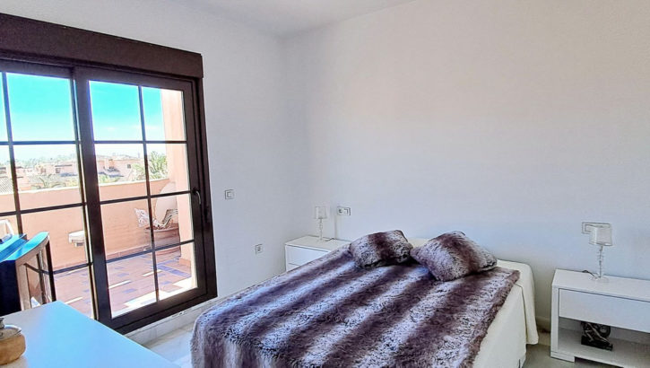 Apartamentos de 3 dormitorios en venta en Nueva Milla de Oro – R4722949 en 