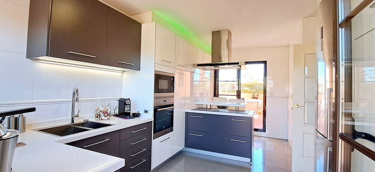 3 bedroom Apartments for sale in Nueva Milla de Oro – R4722949