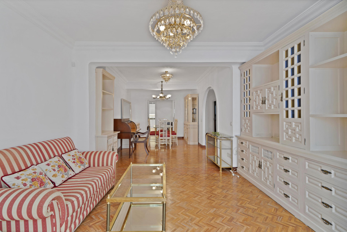 3 bedroom Apartments for sale in Marbella – R5283316