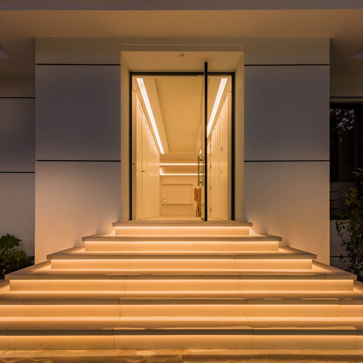 Villas de 6 dormitorios en venta en Guadalmina Alta – R5187955