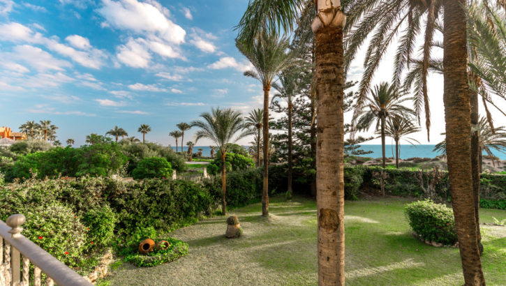 5 bedroom Villas for sale in Los Monteros – R3855409 in 