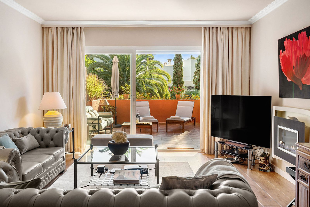 2 bedroom Apartments for sale in Marbella – R5259208