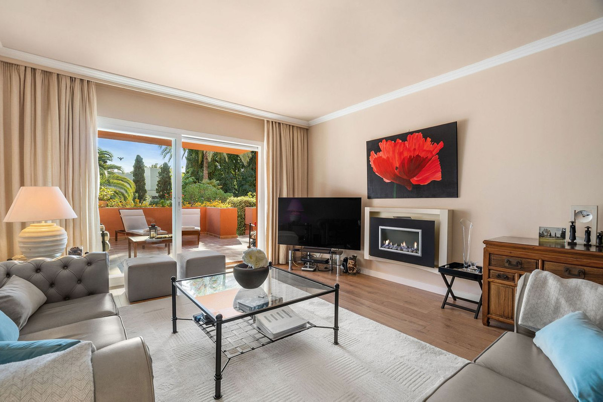 2 bedroom Apartments for sale in Marbella – R5259208