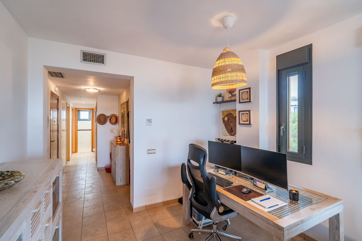 3 bedroom Apartments for sale in La Cala de Mijas – R5226121