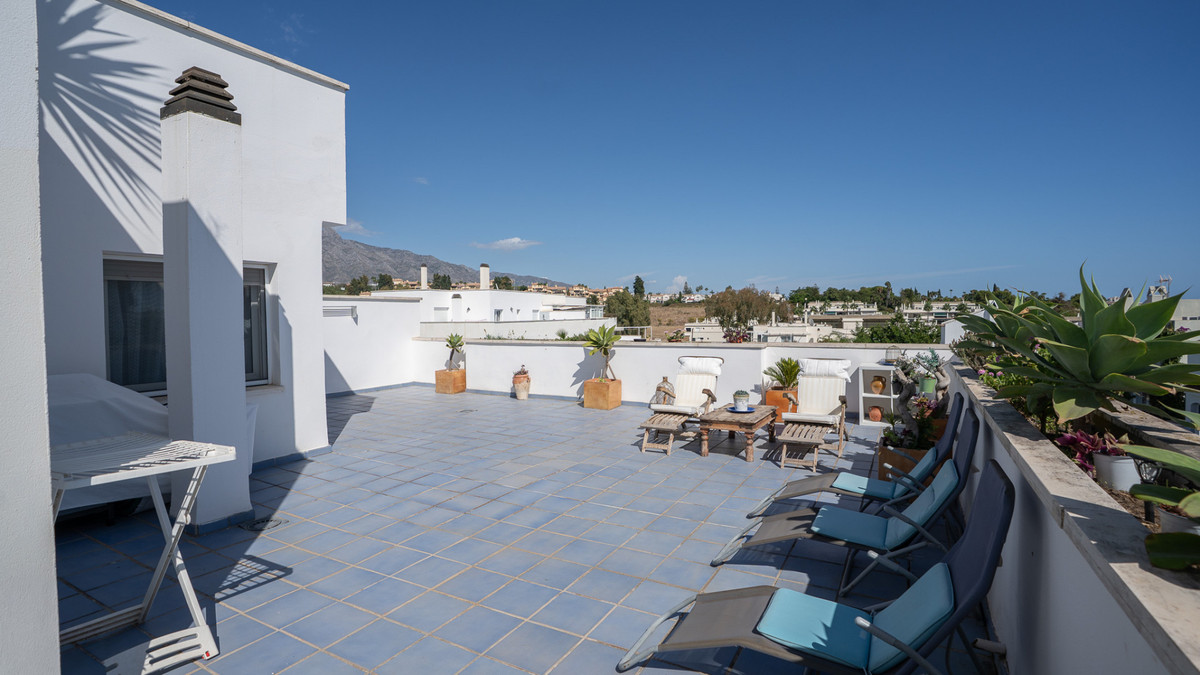 2 bedroom Apartments for sale in Marbella – R5209474