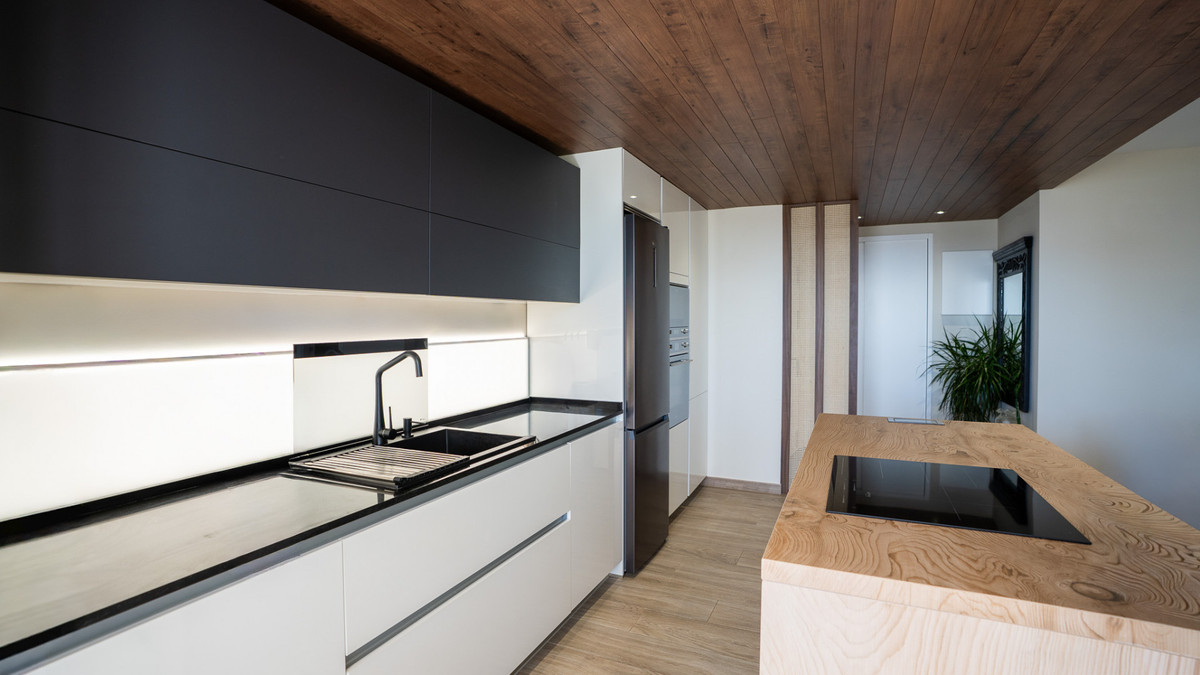 2 bedroom Apartments for sale in Marbella – R5209474