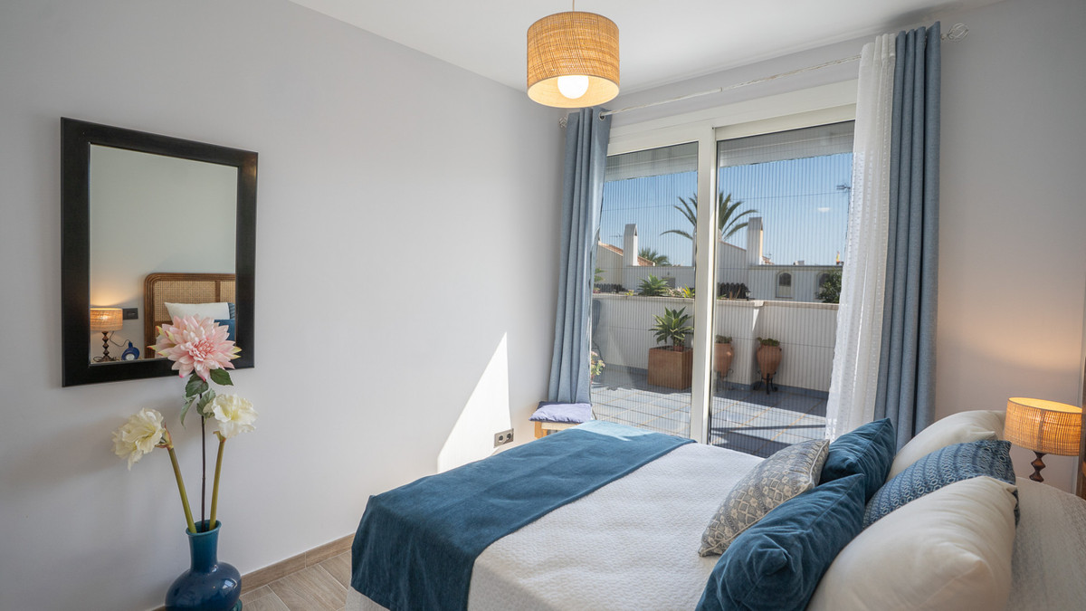2 bedroom Apartments for sale in Marbella – R5209474