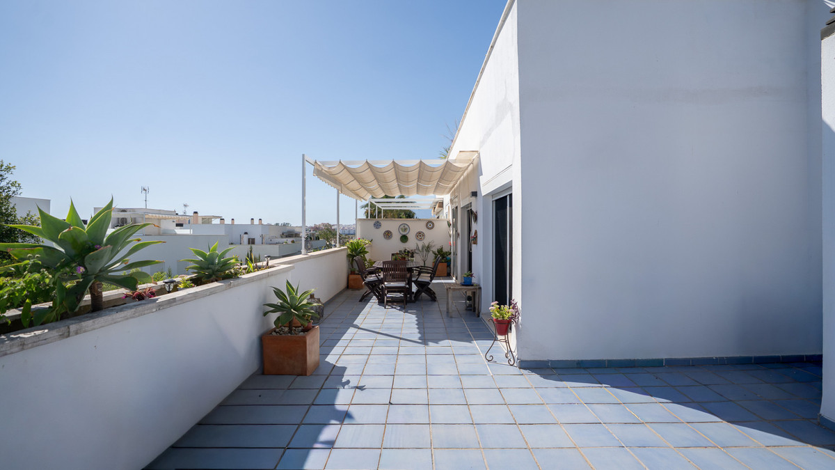 2 bedroom Apartments for sale in Marbella – R5209474