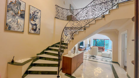 Villas de 5 dormitorios en venta en Los Flamingos – R5246014