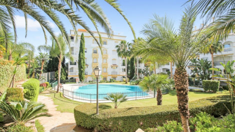 Apartamentos de 2 dormitorios en venta en Milla de Oro – R5233771