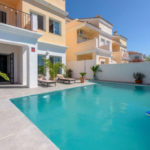 4 bedroom Villas for sale in Nueva Milla de Oro – R5272387