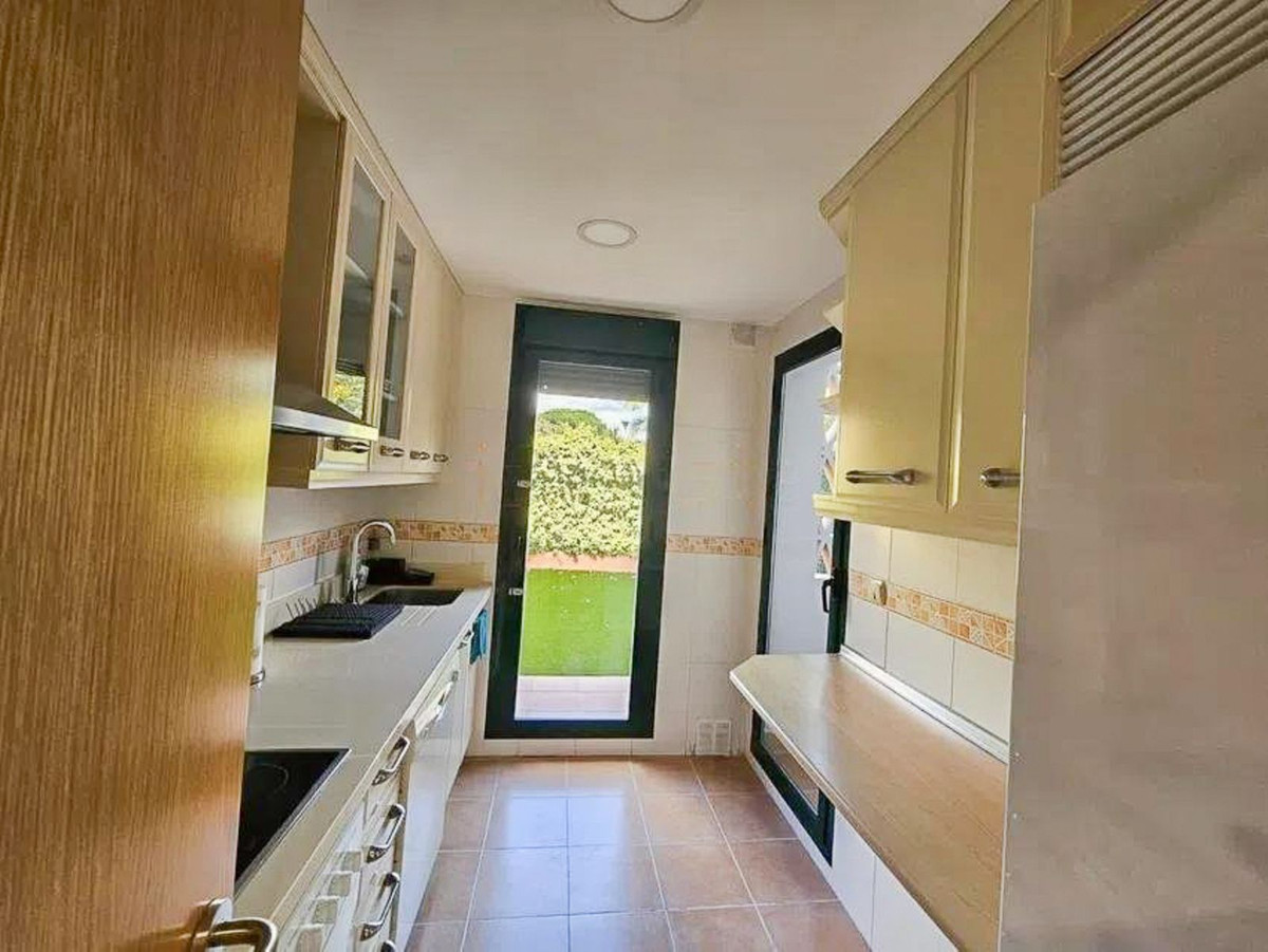 2 bedroom Apartments for sale in Marbesa – R4957060