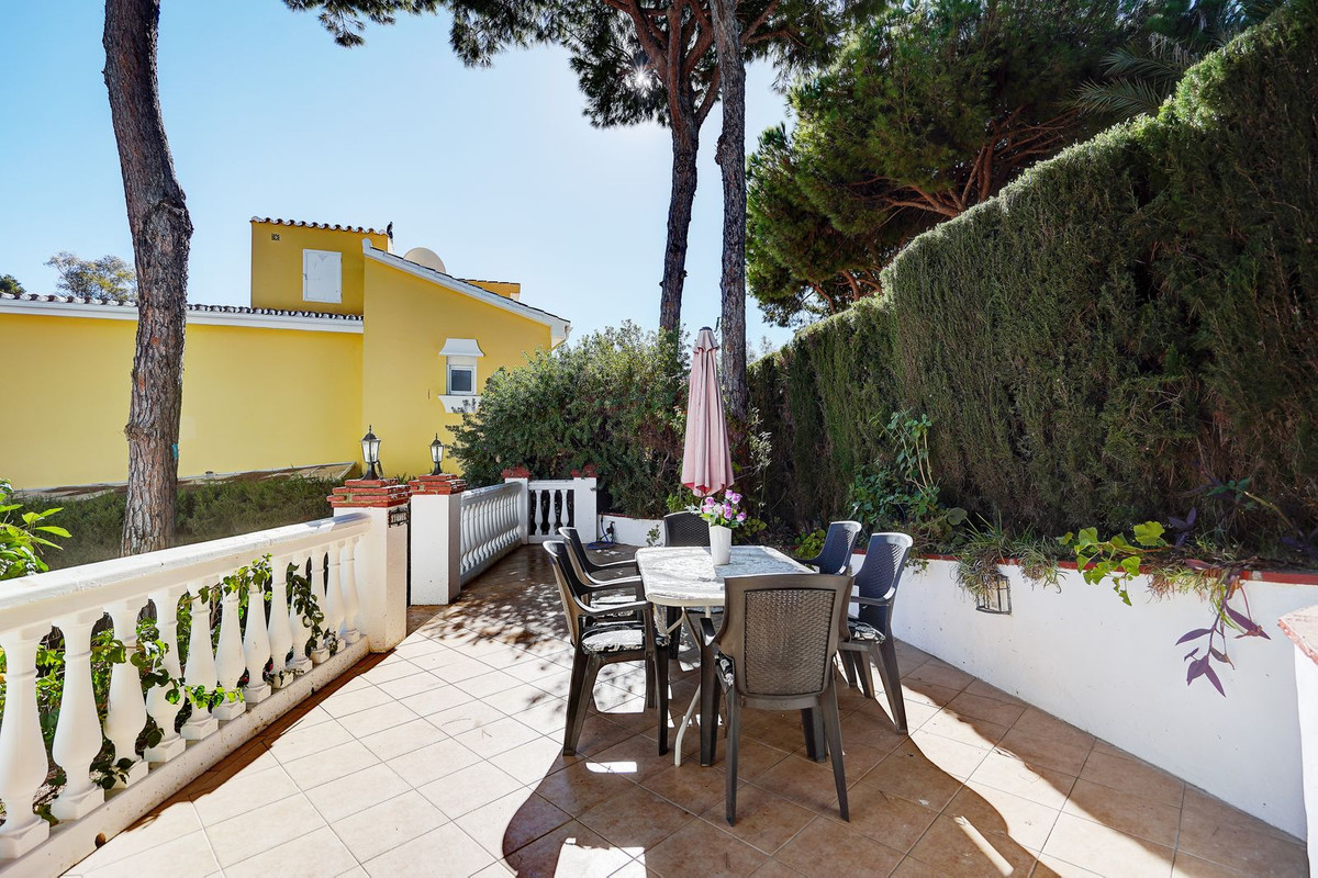 3 bedroom Villas for sale in Calahonda – R5232358