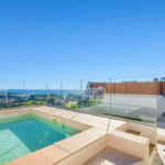 3 bedroom Apartments for sale in La Cala de Mijas – R5252314