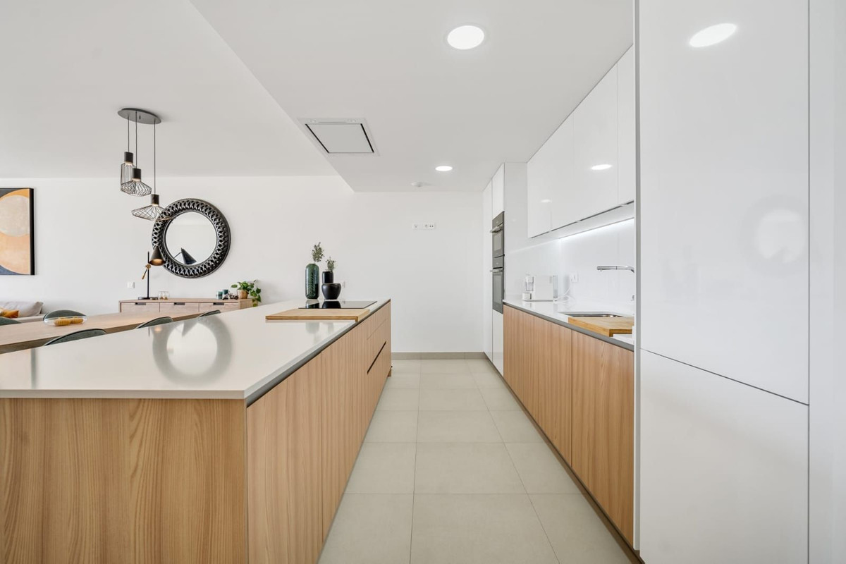 3 bedroom Apartments for sale in La Cala de Mijas – R5252314