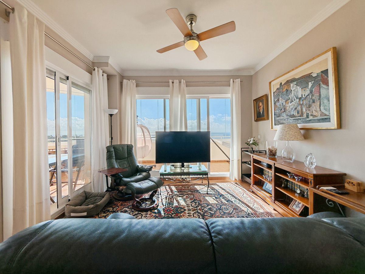 3 bedroom Apartments for sale in Calahonda – R5217928