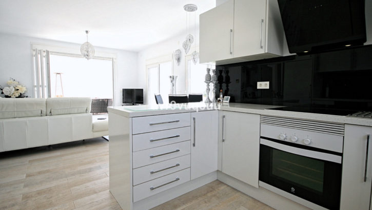 4 bedroom Villas for sale in La Cala de Mijas – R5229622 in 