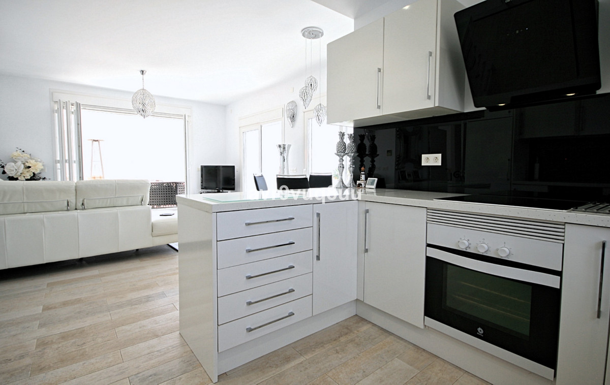 4 bedroom Villas for sale in La Cala de Mijas – R5229622 4 bedroom Villas for sale in La Cala de Mijas – R5229622