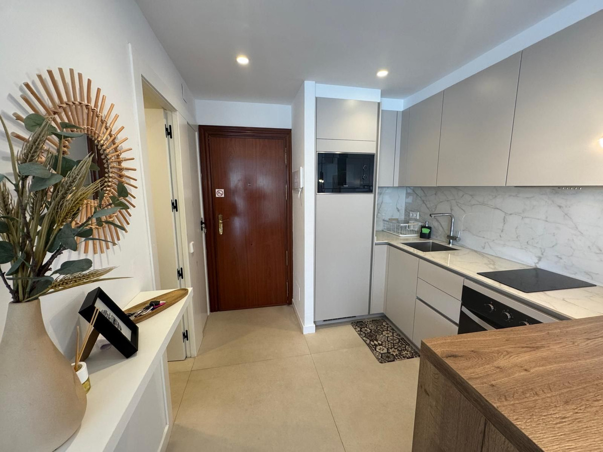 1 bedroom Apartments for sale in Marbella – R5216362