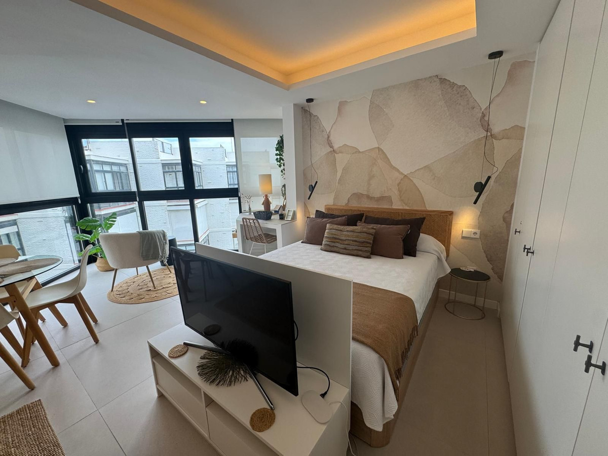 1 bedroom Apartments for sale in Marbella – R5216362