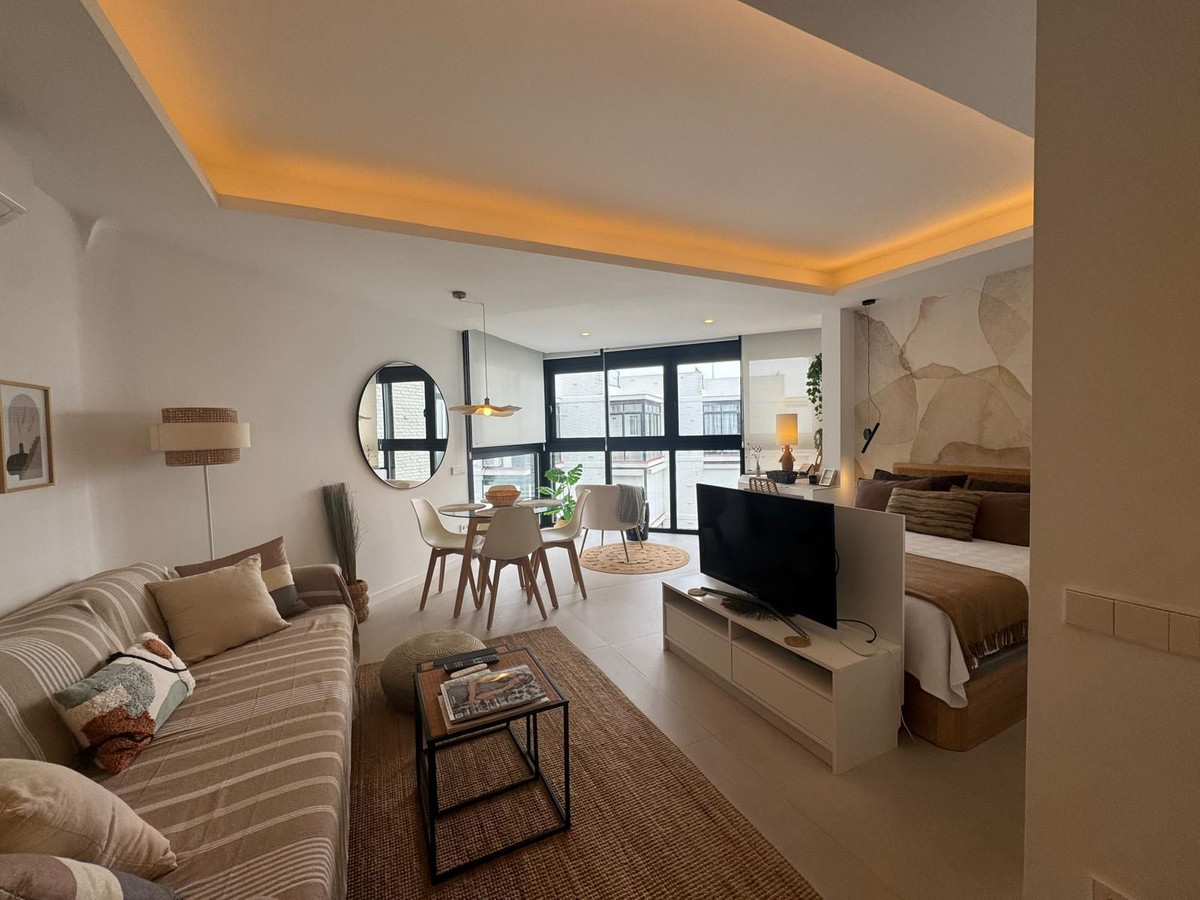 1 bedroom Apartments for sale in Marbella – R5216362