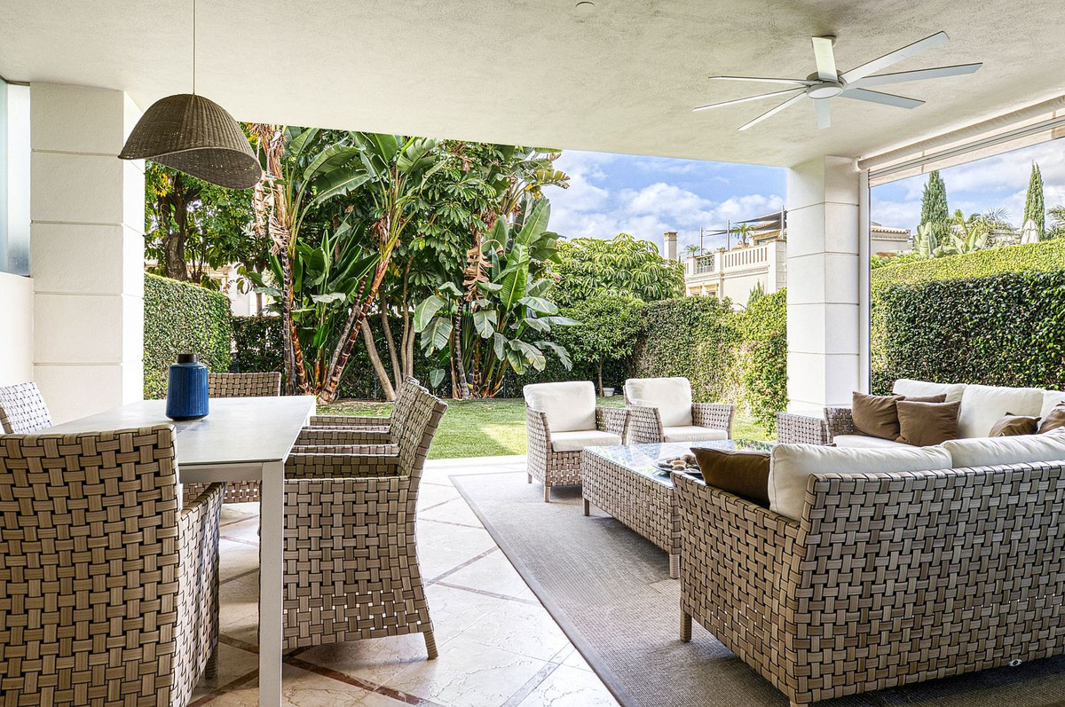 5 bedroom Semi-detached for sale in Milla de Oro – R5236525