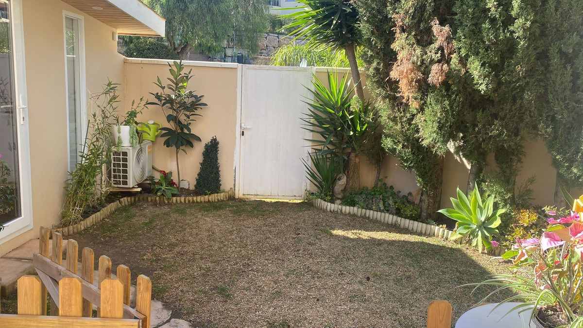 4 bedroom Semi-detached for sale in Riviera del Sol – R5287879